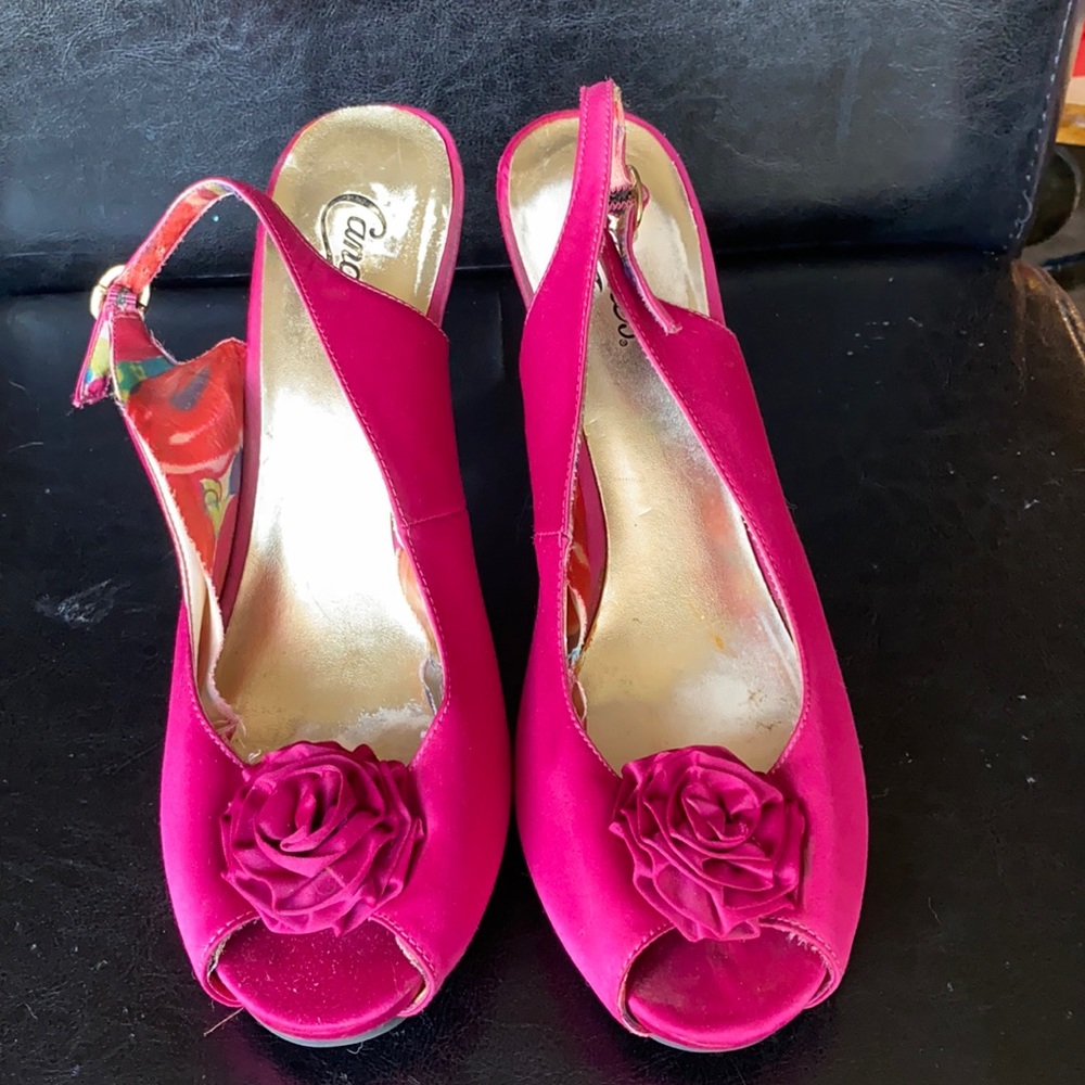 Candie’s fushia flower heels